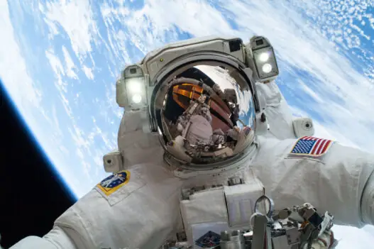 NASA визнала критичні проблеми зі скафандрами астронавтів на МКС