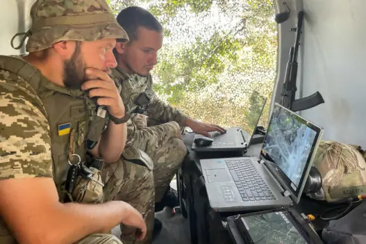 Українські хакери здійснили масштабну кібератаку на військово-промислові об’єкти росії
