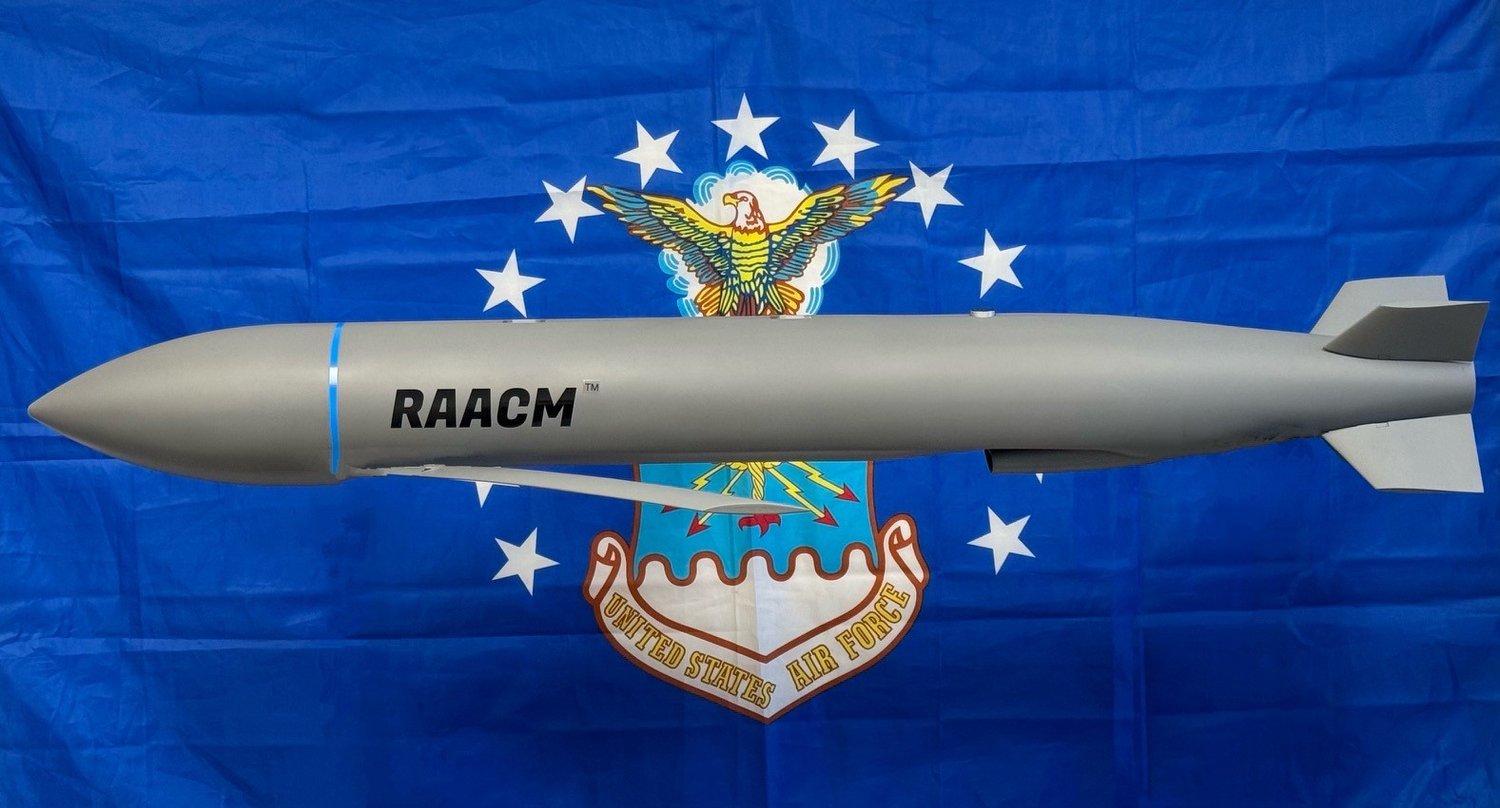 Американські розробники представили нову дешеву крилату ракету RAACM ...