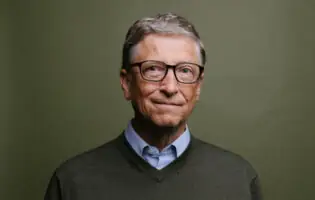 Білл Гейтс оголосив про кінець ери смартфонів і представив нову інноваційну технологію