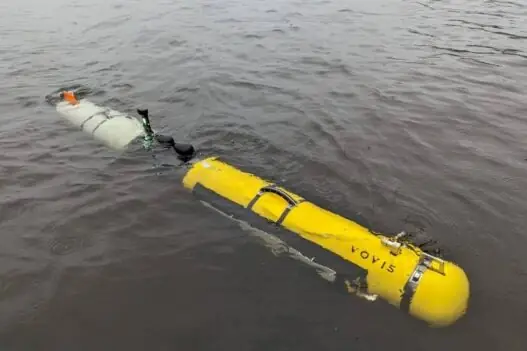 Британські розробники представили автономний підводний бойовий дрон Iver4 900