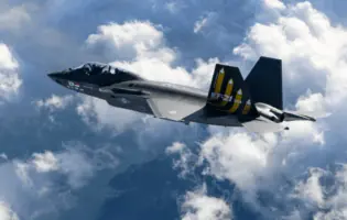 Розробники з Південної Кореї представили винищувач нового покоління KF-21 Boramae