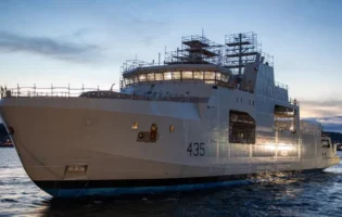 Розкриті технічні характеристики канадського військового корабля HMCS Robert Hampton Gray класу Harry DeWolf