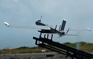 Тайванські розробники представили дешевий багатоцільовий дрон, зроблений з фанери