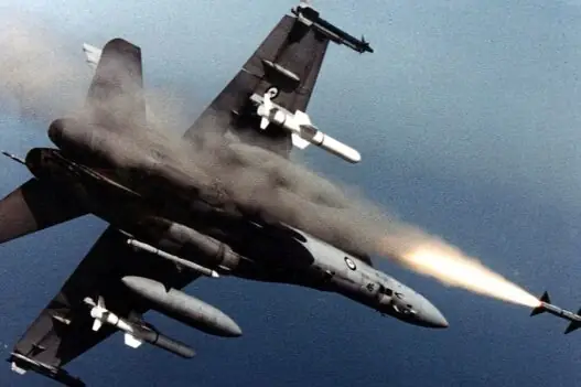 Американські розробники інтегрували ракети AIM-174B у винищувачі F/A‑18E Super Hornet