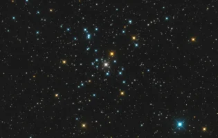 Астрономи пояснили, чому у космосі не існує зірок зеленого кольору