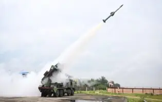 Індійські розробники успішно випробували інноваційну систему ППО IADWS