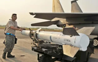 Американські розробники виготовлять ракети AIM-120 для Сил оборони України