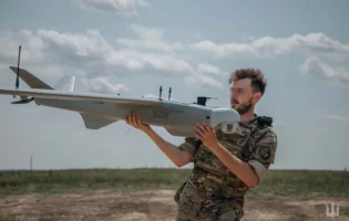 Розкриті технічні характеристики нового українського розвідувального дрона Лелека-100M2R