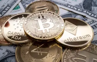 Bitcoin наближається до ключової підтримки 4 000, Ethereum та XRP під тиском ведмежих настроїв