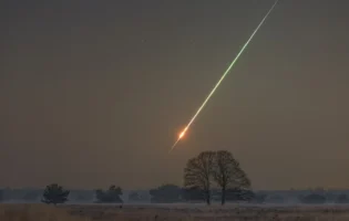 Вперше в історії астрономи повністю відстежили шлях астероїда від космосу до зіткнення з Землею