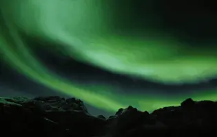 Космічний апарат NASA Perseverance зафіксував зелене полярне сяйво на Марсі