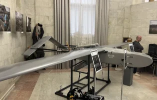 Українські розробники інтегрували авіабомбу ОФАБ-100–110-ТУ у бойові дрони FP‑2