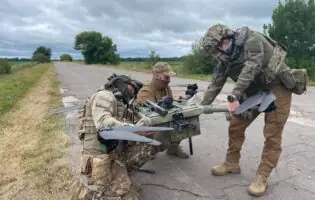 Розкриті технічні характеристики нового українського бойового дрона Heavy Shot
