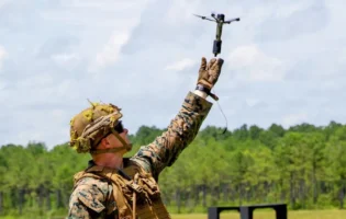 Розкриті технічні характеристики сінгапурського бойового дрона DefendTex D155