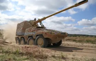 Німецькі розробники представили самохідну гармату RCH-155