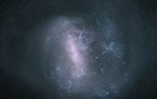 Космічний телескоп JWST вперше виявив будівельні блоки життя поза межами Чумацького Шляху