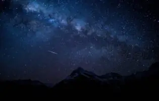 Вчені заявили, що запуск дзеркальних супутників у космос може знищити астрономію