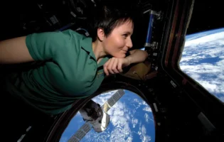 NASA оприлюднила список заборонених предметів, які не можна брати астронавтам на МКС