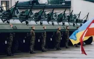 Розкриті технічні характеристики фінських брьоньованих панцерників Patria 6×6, які отримала Україна