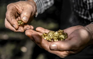 Китайські науковці відкрили найбільше природне родовище золота у світі вартістю 2 мільярди