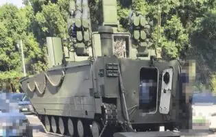 Китайські розробники представили нове покоління зенітно-ракетного комплексу HQ-13 для десантних операцій