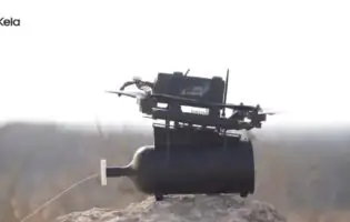 Американські розробники представили новий FPV-дрон Archer Fiber, що працює на оптоволокні
