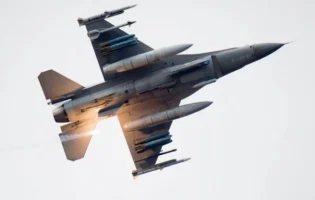 Українські розробники інтегрували лазерні керовані ракети APKWS II у винищувачі F‑16