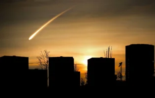 Вчені NASA пояснили походження аномальної вогняної кулі, яку зафіксували у небі над США