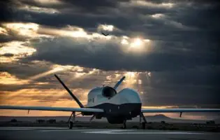 Розробники Northrop Grumman представили новітній розвідувальний дрон MQ-4C Triton