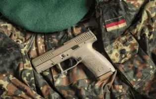 Чеські розробники представили бойові пістолети P13 для Бундесверу