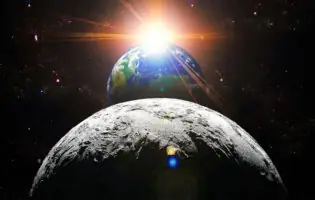 Астрономи NASA довели, що Сонце може створювати воду на Місяці