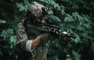 Розробники Rheinmetall представили лазерні модулі LLM-VarioRay для бойових гвинтівок