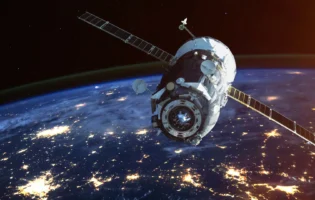 Вчені заявили, що конкуренція за мережі 6G розгорнеться у космосі