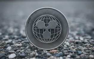 Криптовалюта XRP різко впала на 10% за добу