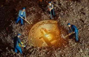 Біткоїн-майнер накопичив понад 4165 BTC за 9 років