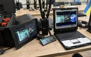 Українські розробники представили оновлений тактичний навігатор КомБат 4