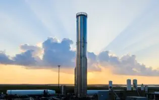SpaceX представила космічну ракету для польоту на Марс