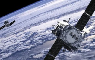 Науковці попередили, що космічні сонячні електростанції США і Китаю становлять загрозу для супутників