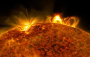 Фізики вперше пояснили нові аномальні спалахи на Сонці