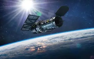 Астрономи попередили, що космічний телескоп Hubble незабаром впаде на Землю