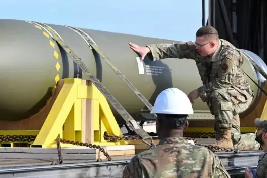 Розкриті технічні характеристики американської важкої авіаційної бомби GBU-57