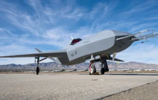 Розробники Northrop Grumman представили новий безпілотний винищувач YFQ-48A Talon Blue