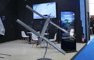 Індійські розробники представили новий ударний дрон Sheshnaag-20