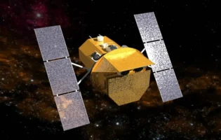 Космічний апарат NASA Swift стрімко втрачає висоту через один з найпотужніших сонячних вибухів в історії