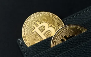 Біткоїн втратив 23% менш ніж за два місяці