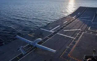 Турецькі розробники успішно запустили бойовий дрон Bayraktar TB3 з фрегата TCG Anadolu