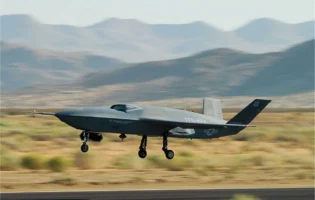 Розкриті технічні характеристики американського безпілотного винищувача YFQ-42A