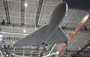 Розкриті технічні характеристики китайського ударного дрона FL-300D