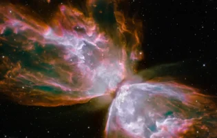 Вперше в історії астрономи знайшли у космосі вуглекислий газ у формі льоду